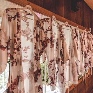 Robe for wedding party plus maid of honor bag